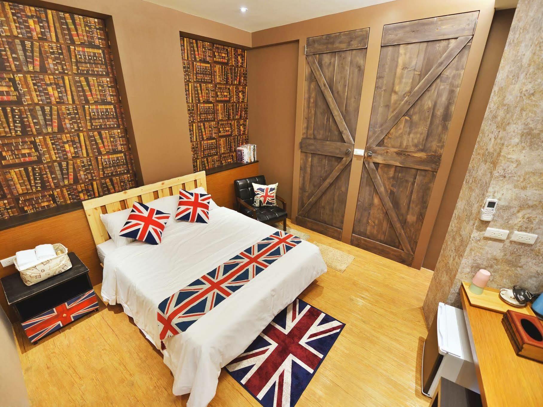 Owl Inn Тайнан Екстериор снимка