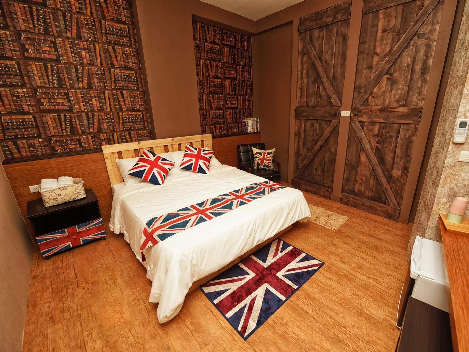 Owl Inn Тайнан Екстериор снимка